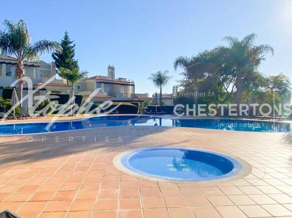 The Crest Commercial Sea View Property For Sale Almancil (6)