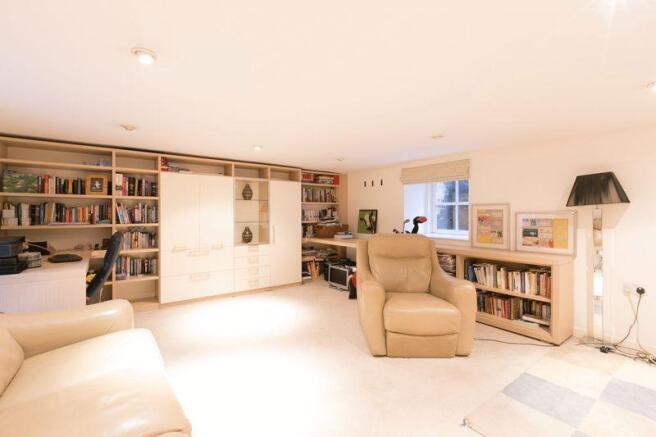 media room / f...