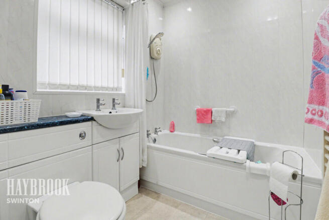 2 bed Detached Bungalow for sale Image 6