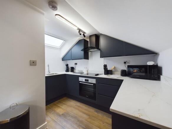 CAM03519G0-PR0024...