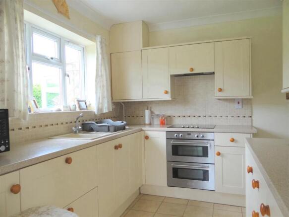 Kitchen.JPG
