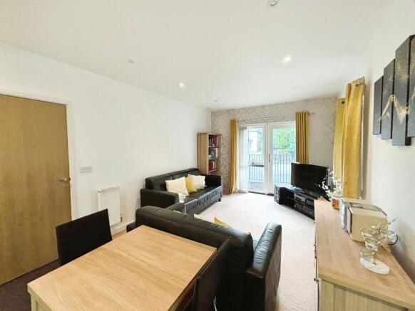 Tay Road, Tilehurst, RG30 photo 2