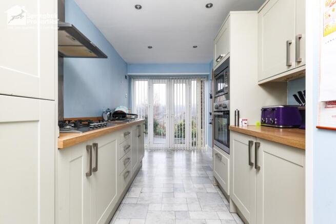 3 bed Detached for sale Image 8