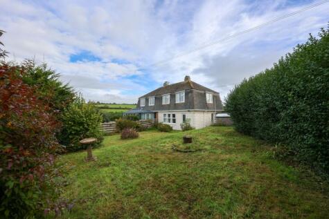 Treviskey Hill, Portloe, Truro, TR2