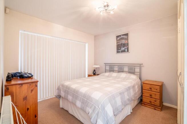 3 bed Semi-Detached Bungalow for sale Image 9