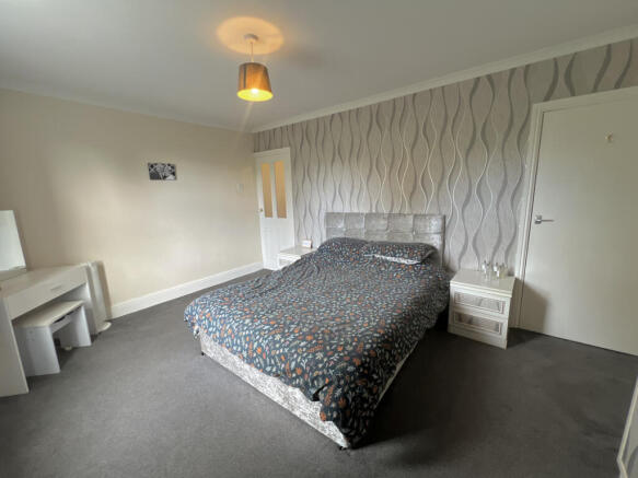3 bed Terraced for sale Image 6