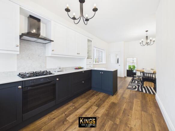 3 bed Semi-Detached for sale Image 7