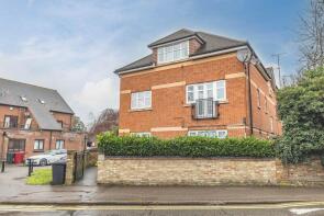 Flat 4, 63, Chalvey Road East, Slough SL1 2LP