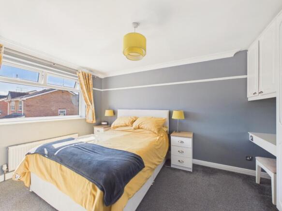 4 bed Detached for sale Image 6