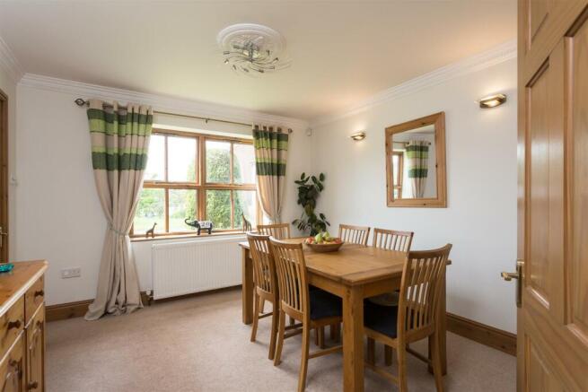 Dining Room.jpg