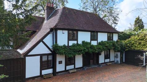Holly Cottage, Castlecroft Gardens, Finchfield, Wolverhampton
