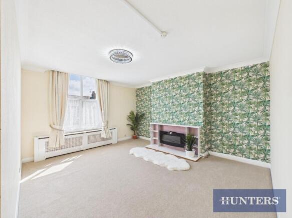 2 bed Apartment for sale Image 4
