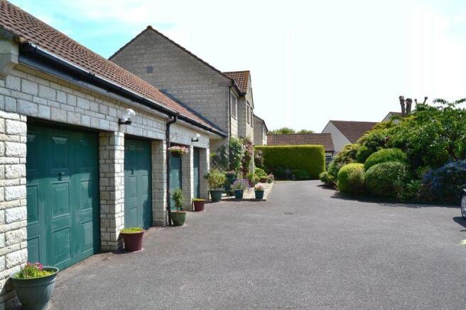 Garages 