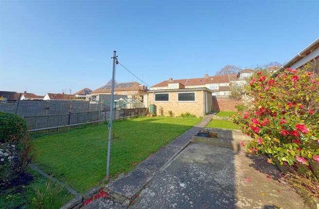 Rear garden and garage.jpg