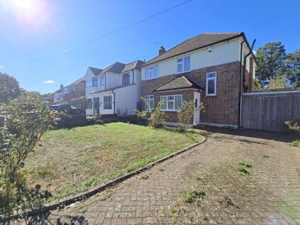 Anglesmede Crescent, Pinner