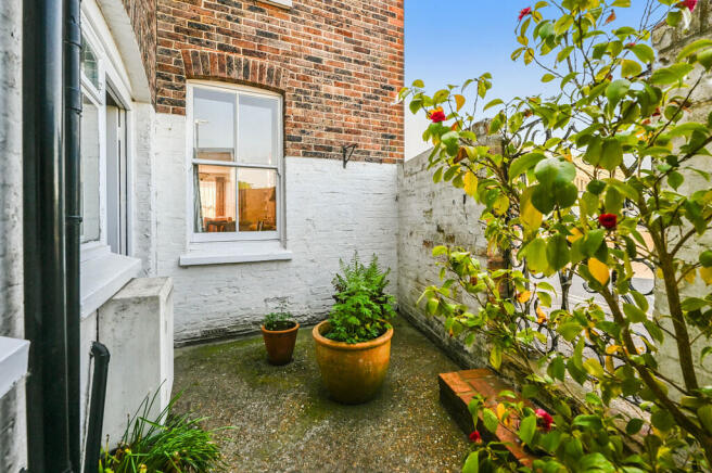 1 eagle road tn31...
