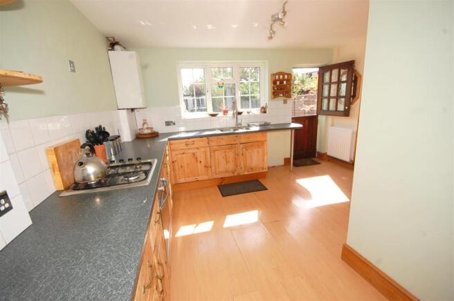 Fitted Kitchen/Breakfast Room