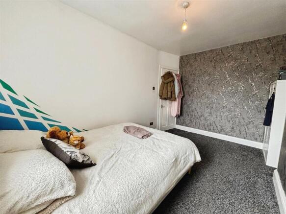 3 bed Town House for sale Image 9