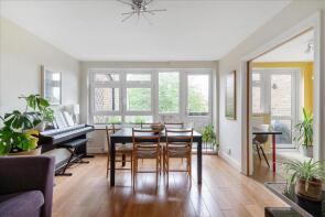 14, Oakley Walk, London W6 8PE