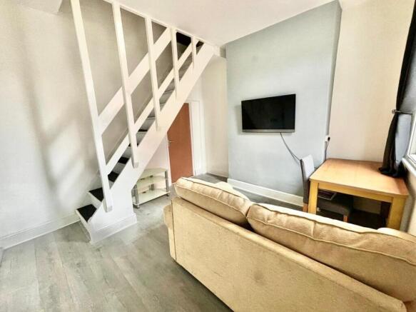3 bed House to rent Image 2