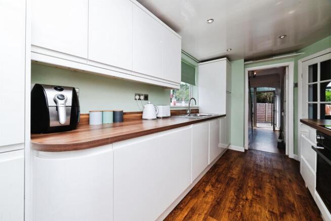 3 bed End of Terrace for sale Image 9