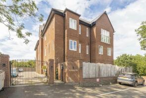 Flat 1, 6, Great North Way, Hendon, London NW4 1JB