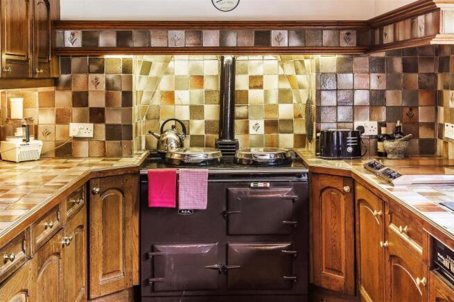 house. estate agency Dunsfold Oak Tree Cottage
