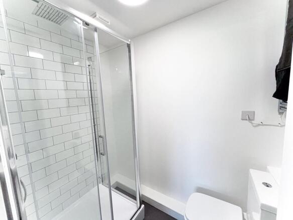 1 bed Flat Share to rent Image 4