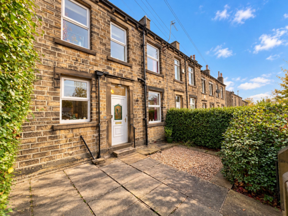 2-bed terraced on Adelphi Road, Huddersfield, HD3, £179,950