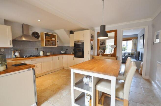 kitchen/breakf...