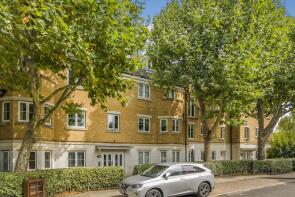 Flat 4, 71, Blakes Road, London SE15 6GZ