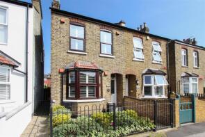 123, Waterloo Road, Uxbridge UB8 2QZ