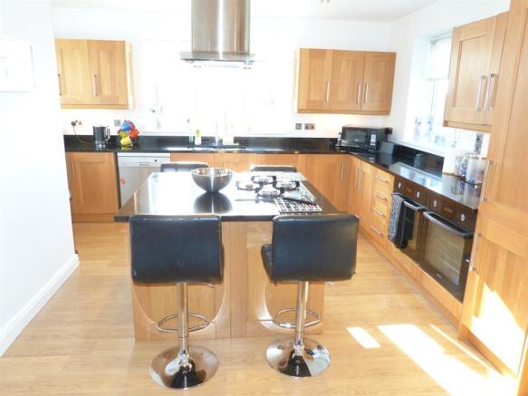 BREAKFAST KITCHEN AREA
