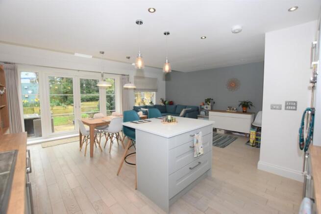 Kitchen/Dining/Famil