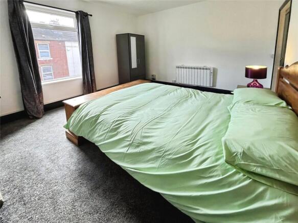 4 bed Terraced for sale Image 9