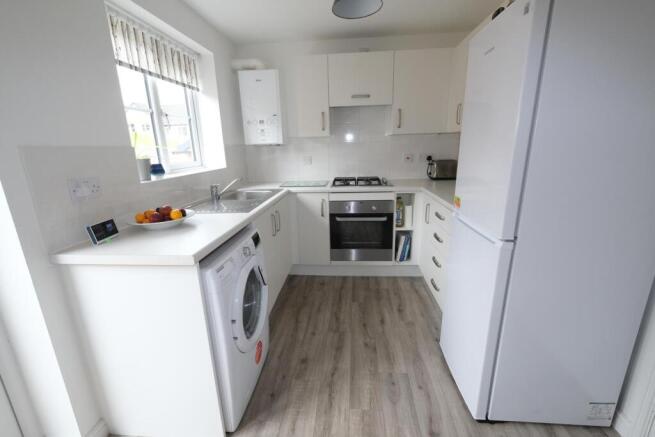 2 bed Semi-Detached to rent Image 5