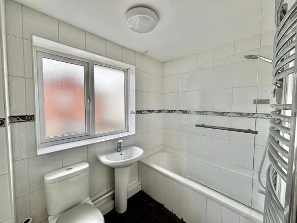 3 bed Semi-Detached for sale Image 8