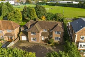63, Marlow Road, High Wycombe HP11 1TG