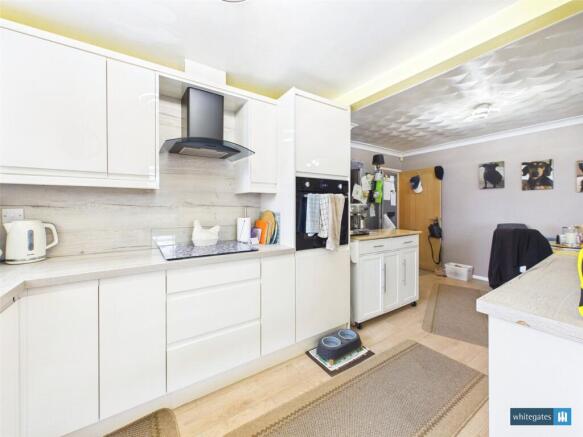 3 bed Bungalow for sale Image 7
