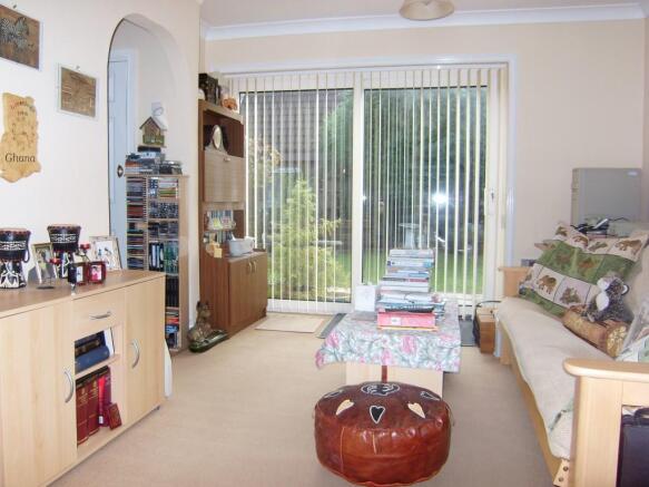 SITTING ROOM/ANNEXE