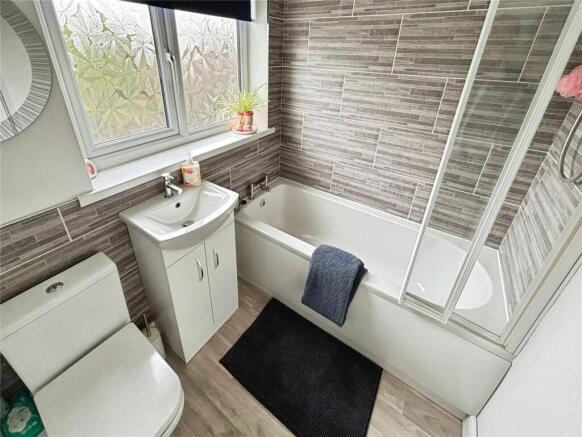 3 bed Semi-Detached for sale Image 4
