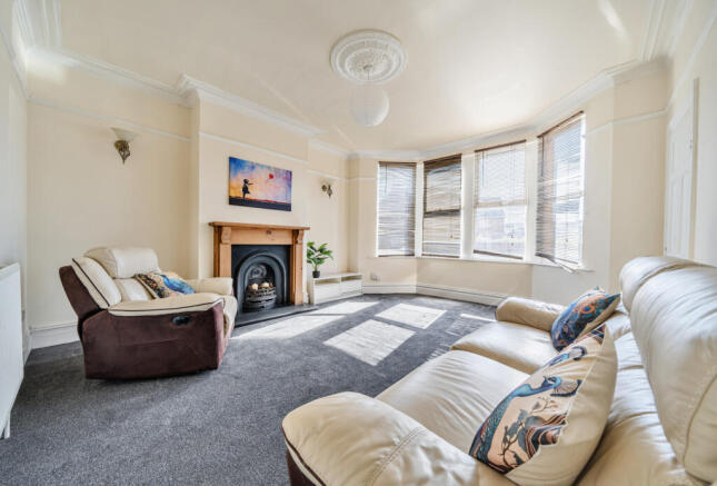 1429276-6-69ba95e...