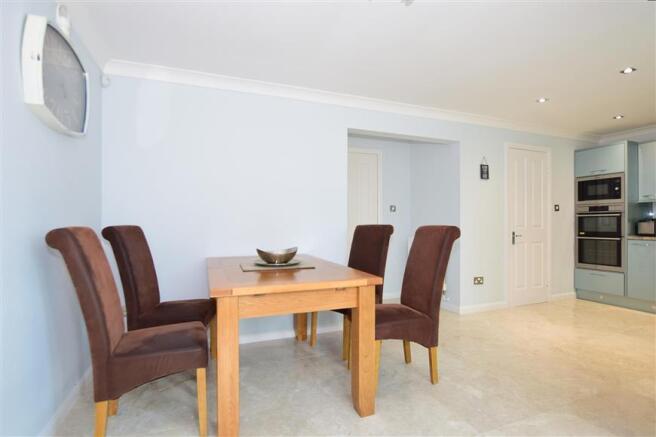 Kitchen/Breakfast Room