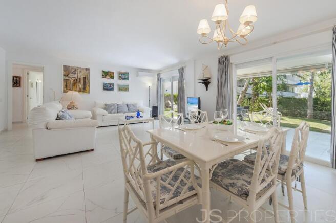 Beautiful ground-floor apartment in the Bellresguard complex