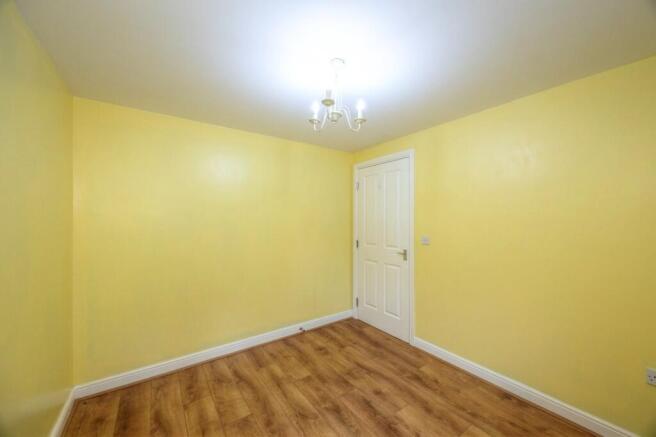 2 bed Ground Flat for sale Image 12