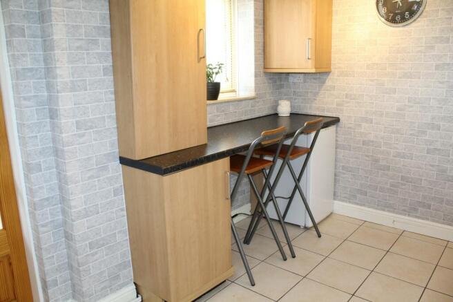Fitted Kitchen Picture 3