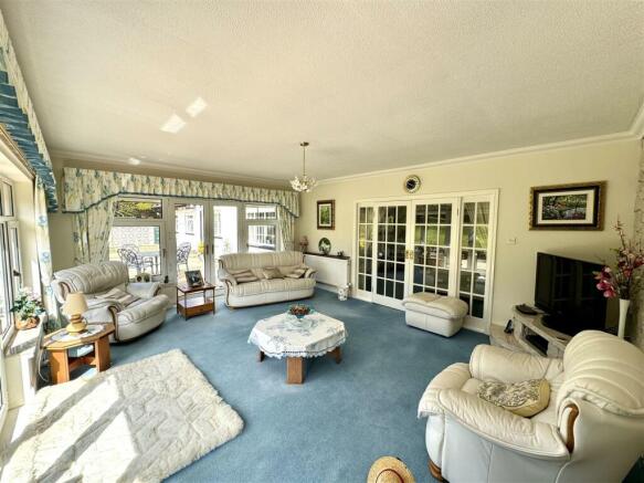 GARDEN ROOM