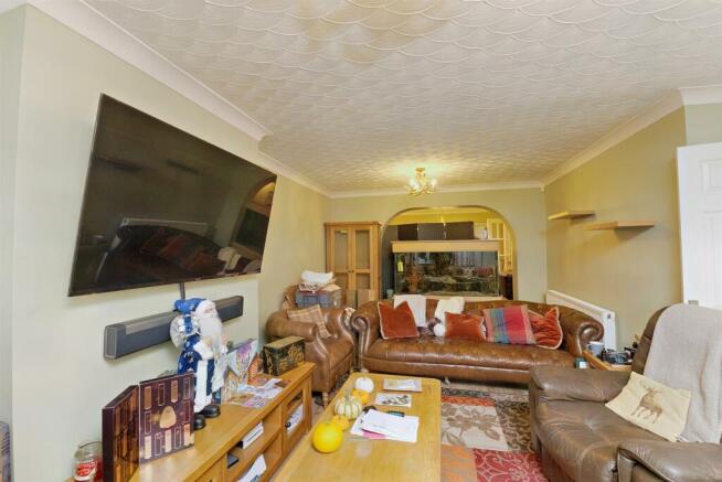 8576683-interior02-800.JPG