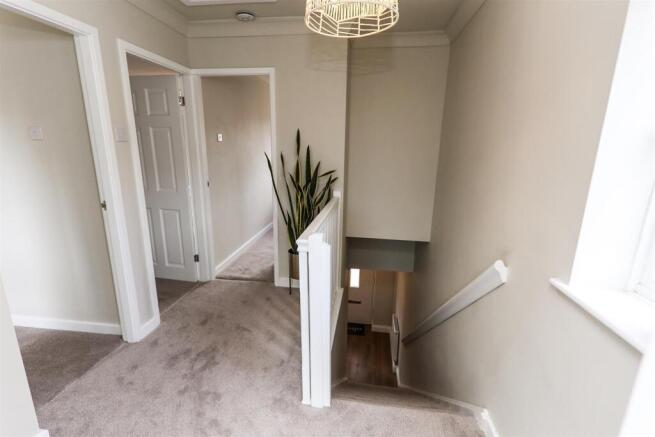3 bed Semi-Detached for sale Image 9