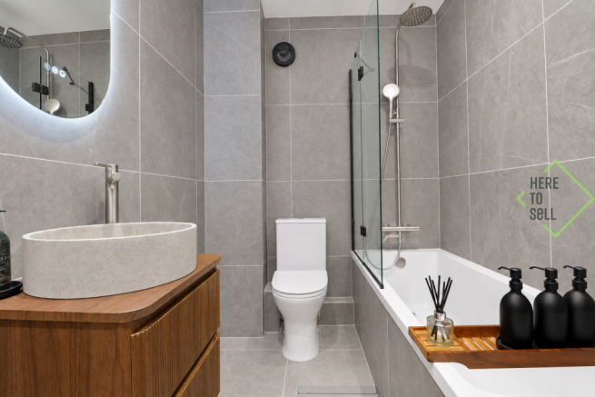Buchanan Close N21 - Bathroom1